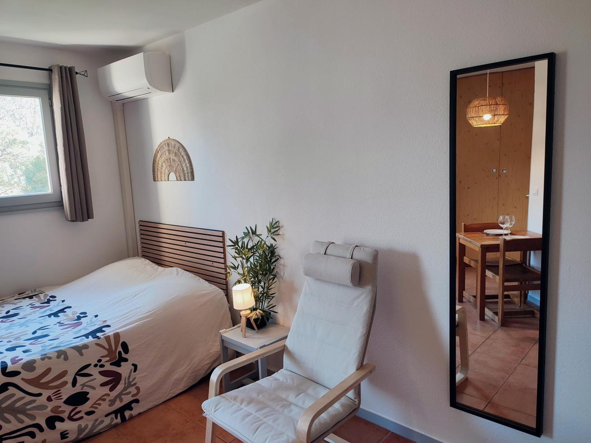 Le Studio Des Garrigues - Climatise Gréoux-les-Bains المظهر الخارجي الصورة